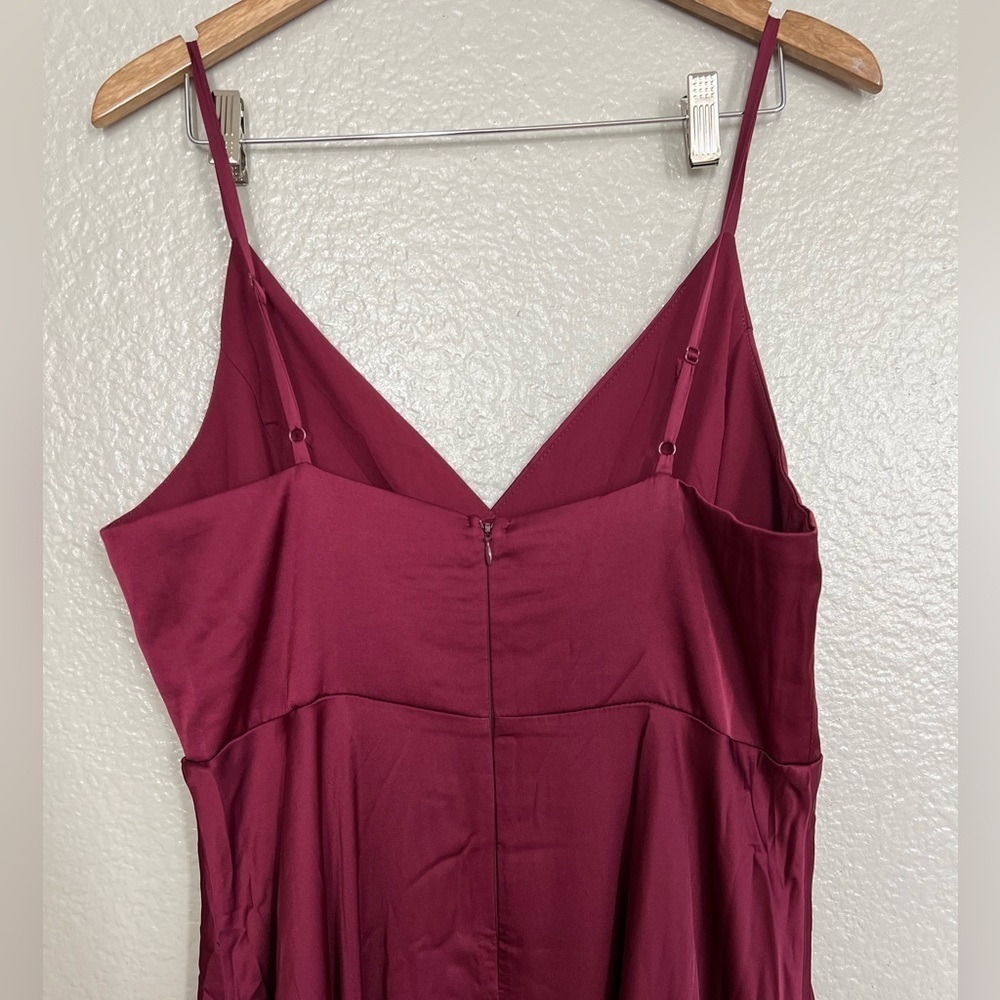 NWOT Ode To Love Burgundy Satin Maxi Dress - Picture 5 of 8